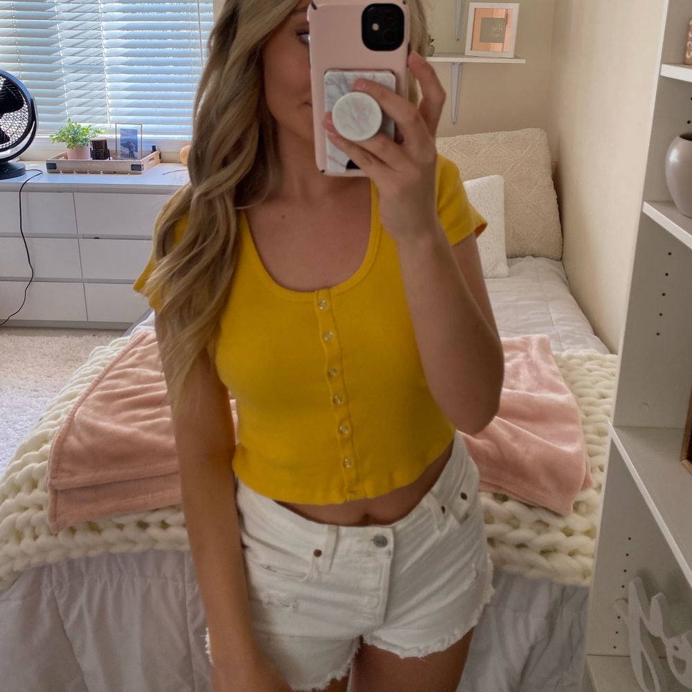 Yellow Short Sleeve Butt Up Crop Top - Size M Medium
